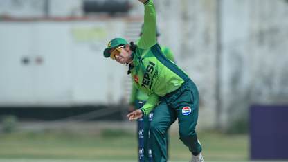 Nashra Sundhu bowls
